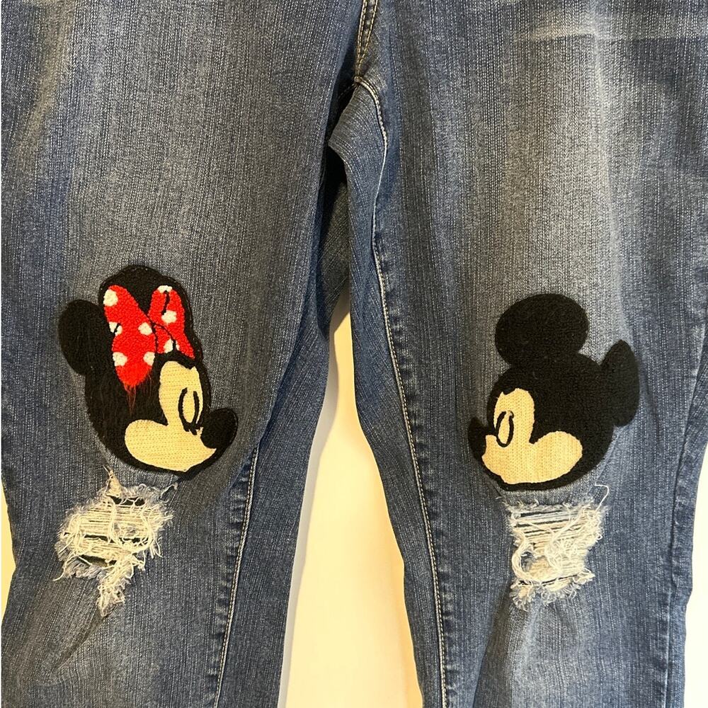 Disney Torrid Mickey Minnie Mouse Kissing Patches Distressed Cropped Jeans 16 - Picture 3 of 10